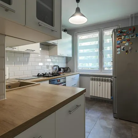 Przy Termach Cieplickich Julcia *