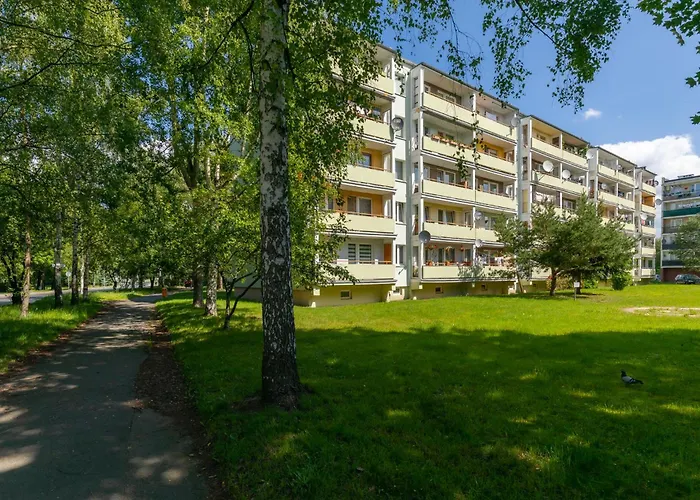 Przy Termach Cieplickich Julcia *